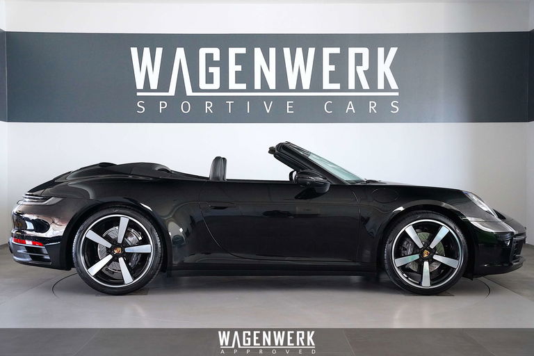 Porsche 992 Carrera 4