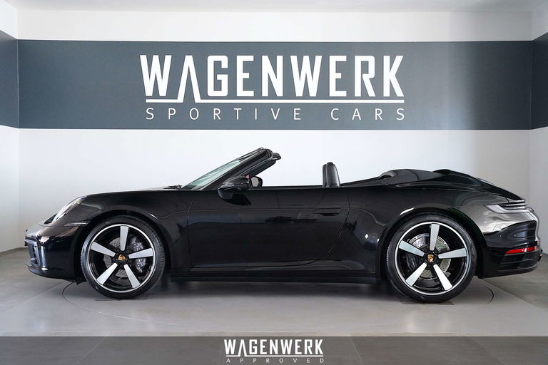 Porsche 992 Carrera 4