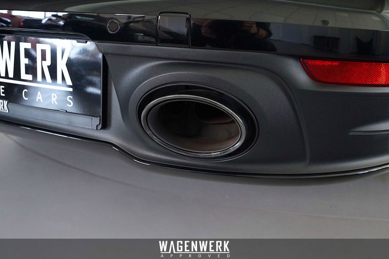 Porsche 992 Carrera 4