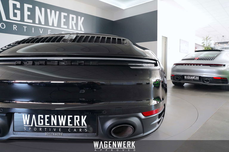 Porsche 992 Carrera 4