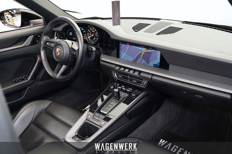 Porsche 992 Carrera 4