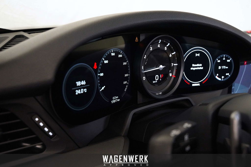 Porsche 992 Carrera 4