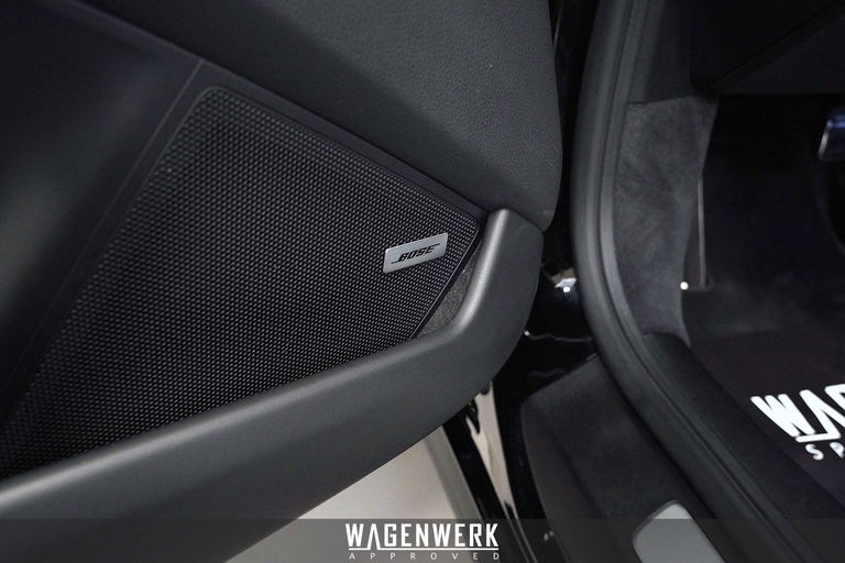 Porsche 992 Carrera 4