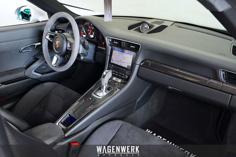 Porsche 991.2 Carrera 4 GTS