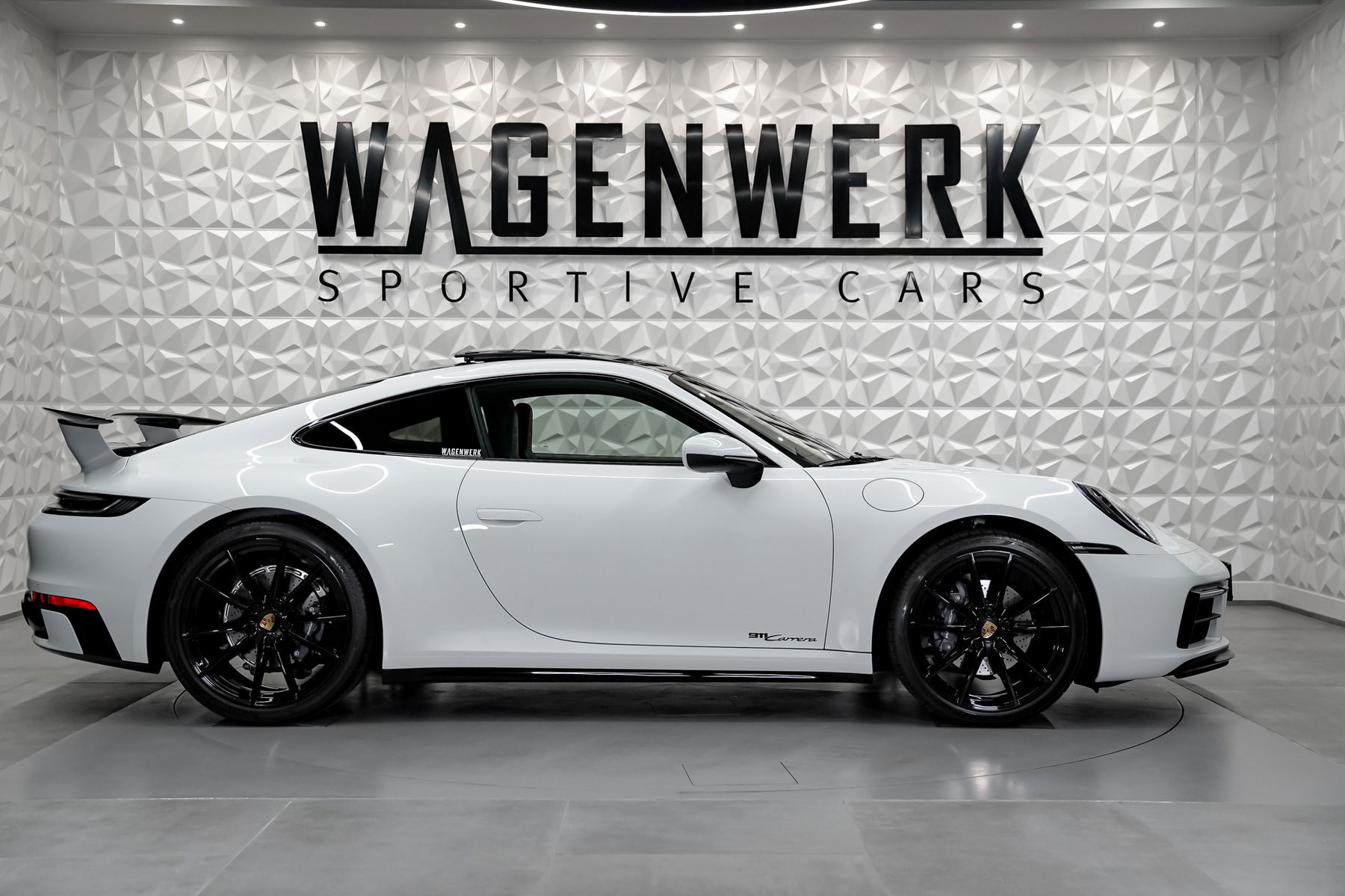 Porsche 992 Carrera 2021 - elferspot.com - Marketplace for