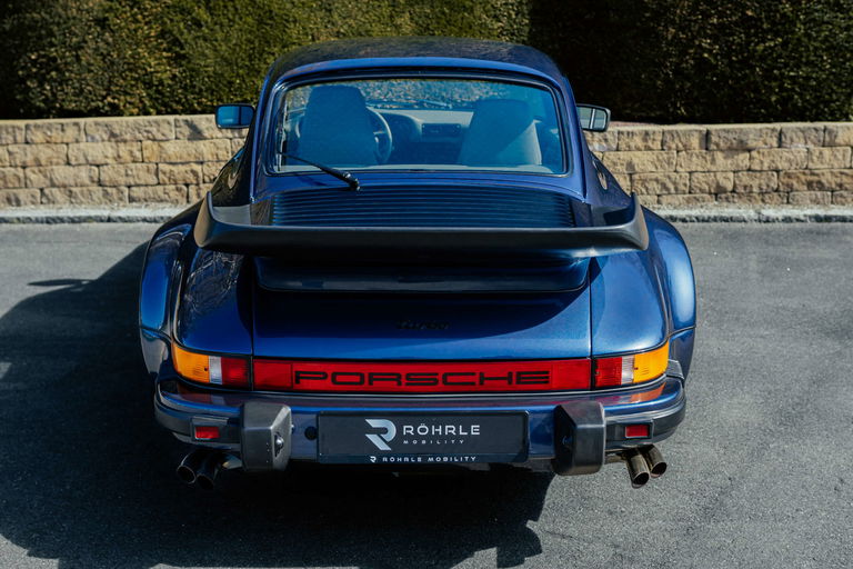 Porsche 911 Turbo 3.3