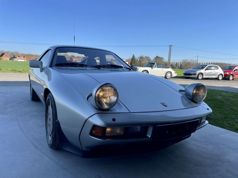 Porsche 928 S