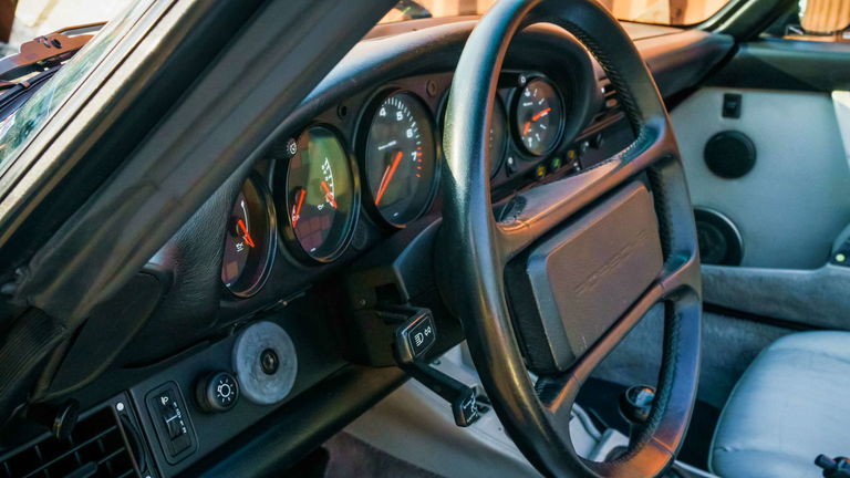 Porsche 964 Carrera 4