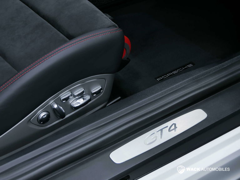 Porsche 981 Cayman GT4