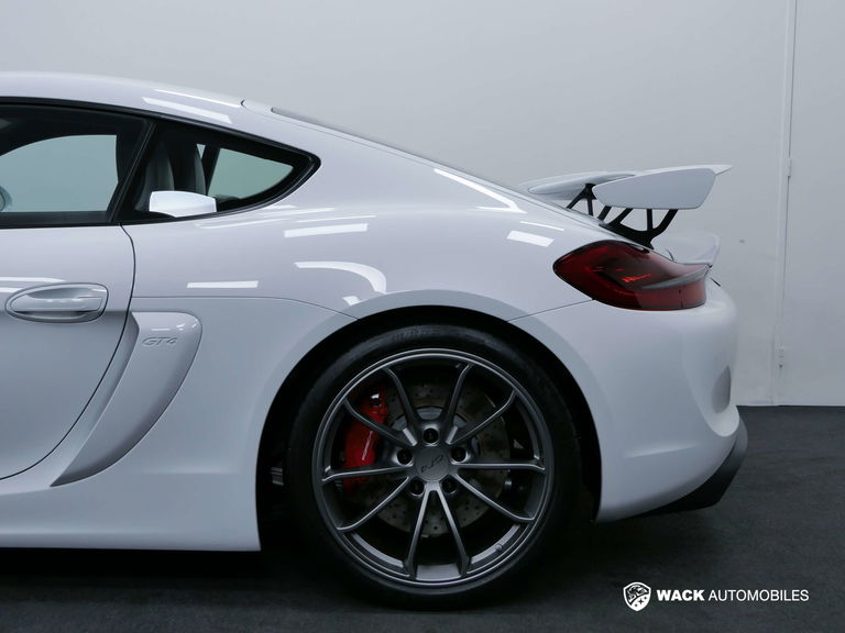 Porsche 981 Cayman GT4
