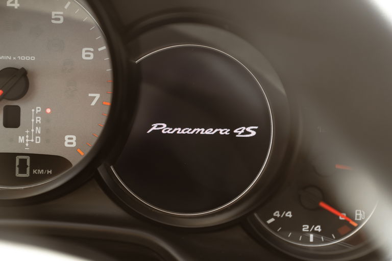 Porsche Panamera 4S