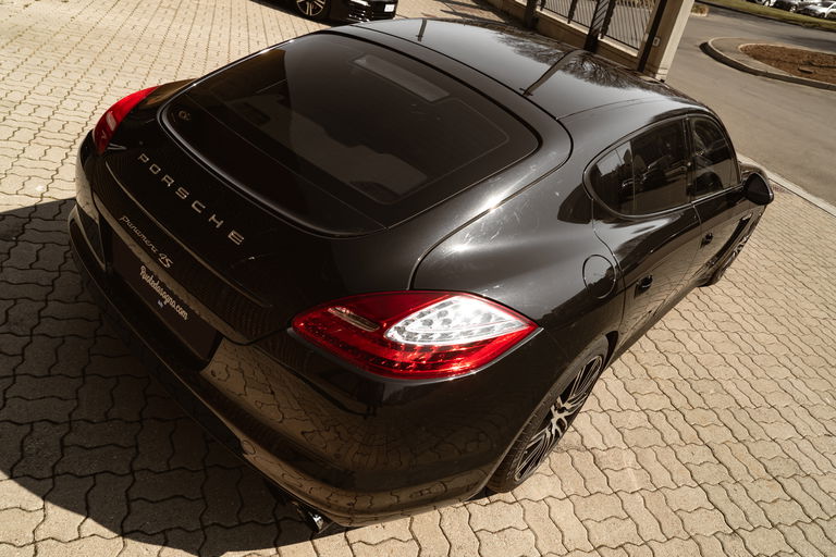 Porsche Panamera 4S