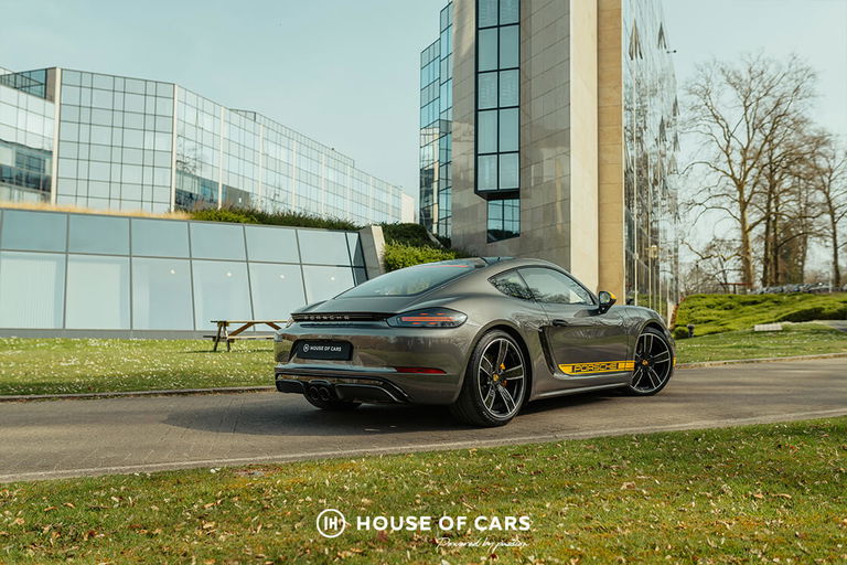 Porsche 718 Cayman S