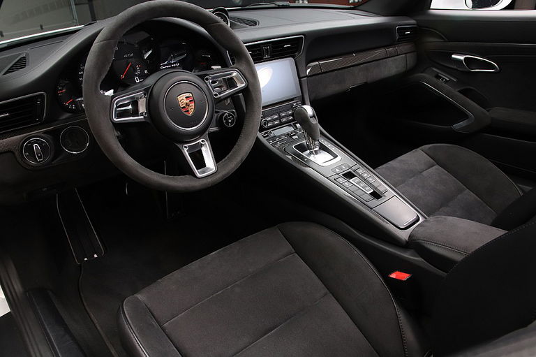 Porsche 991.2 Carrera 4 GTS