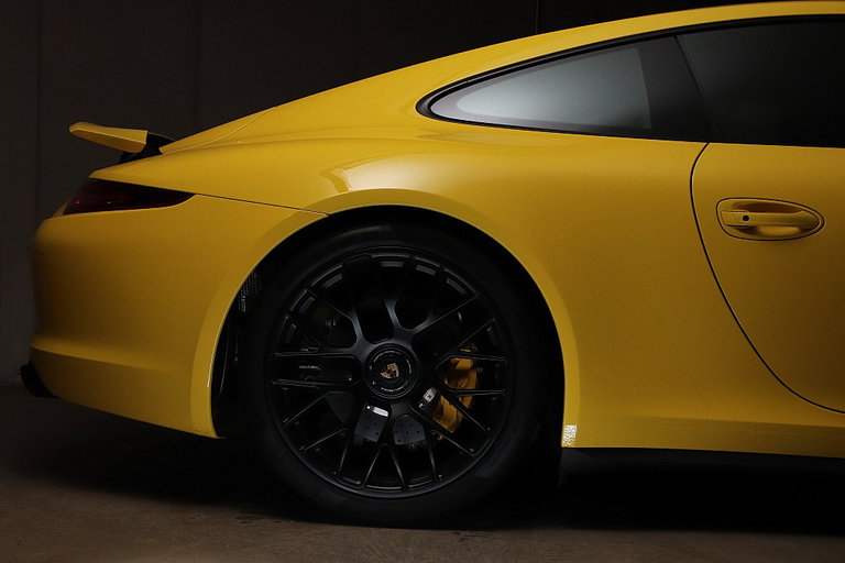 Porsche 991 Carrera 4 GTS