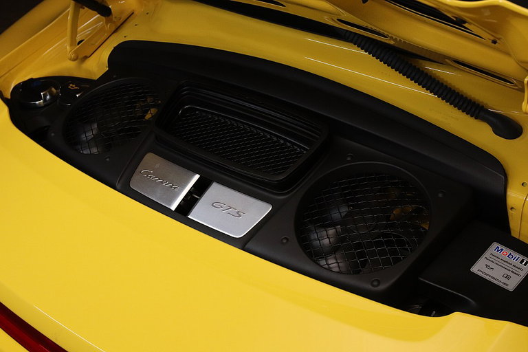 Porsche 991 Carrera 4 GTS