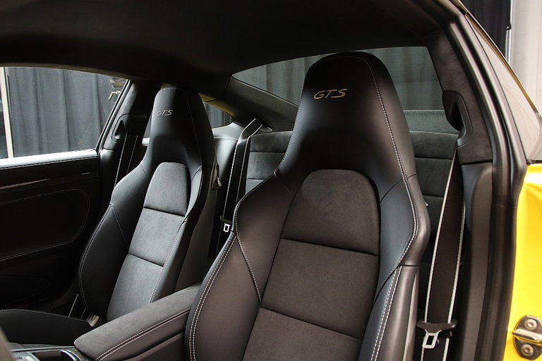 Porsche 991 Carrera 4 GTS