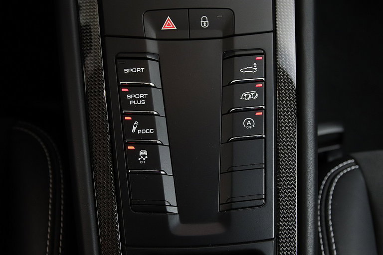 Porsche 991 Carrera 4 GTS