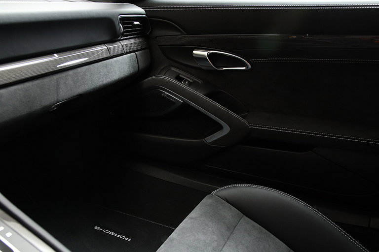 Porsche 991 Carrera 4 GTS