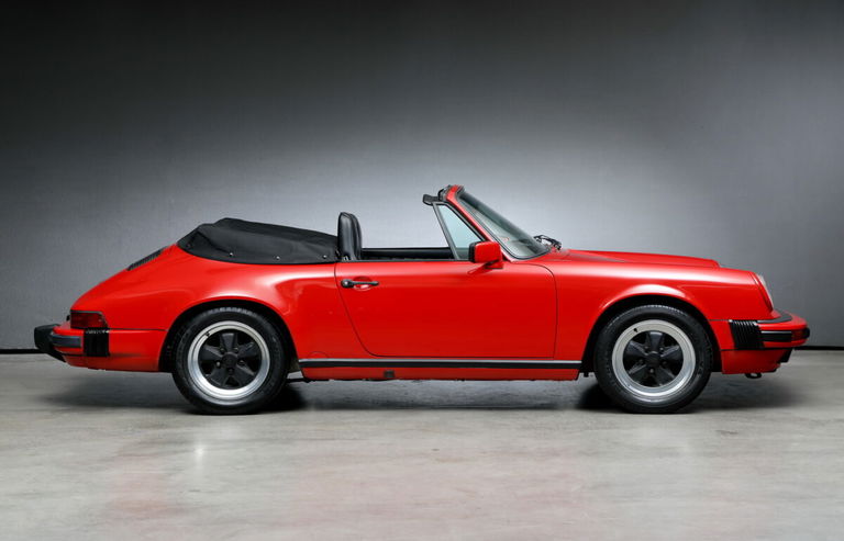 Porsche 911 Carrera 3.2 (US)