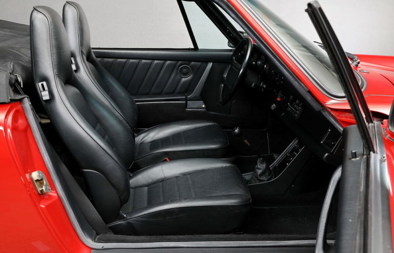 Porsche 911 Carrera 3.2 (US)