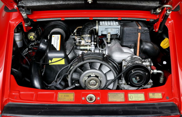 Porsche 911 Carrera 3.2 (US)