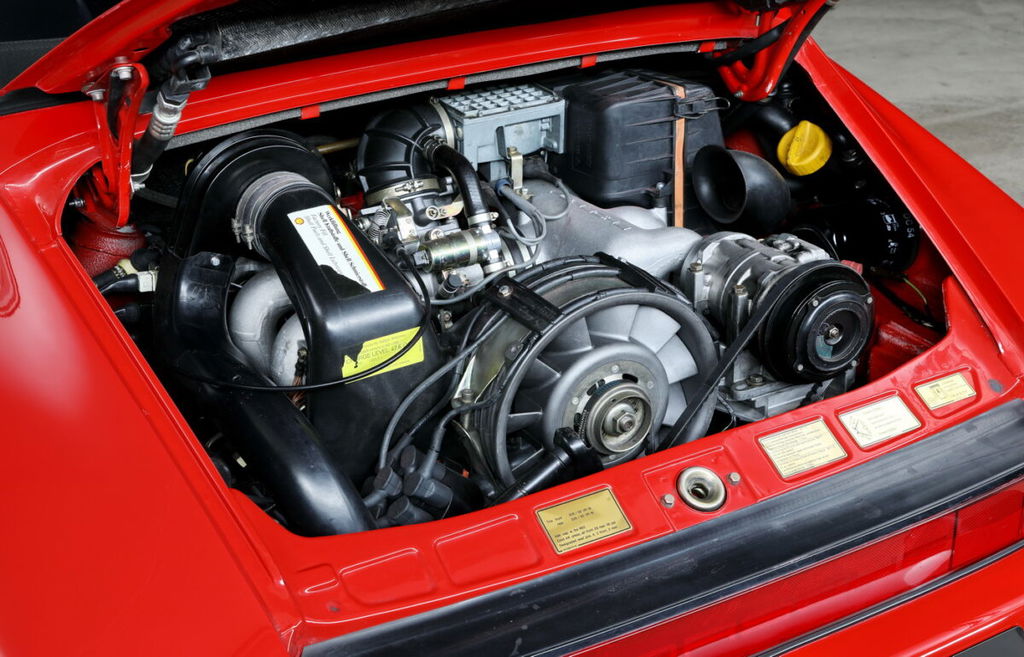 Porsche 911 Carrera 3.2 (US)