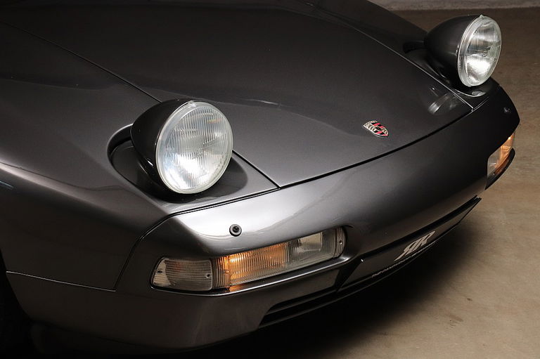 Porsche 928 S4
