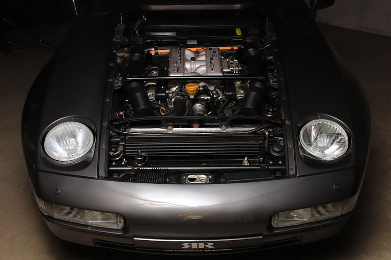 Porsche 928 S4