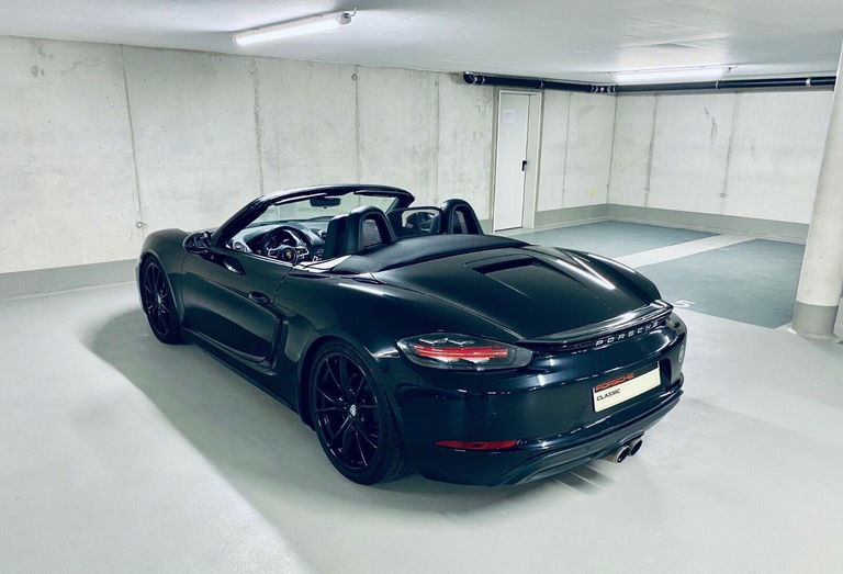 Porsche 718 Boxster