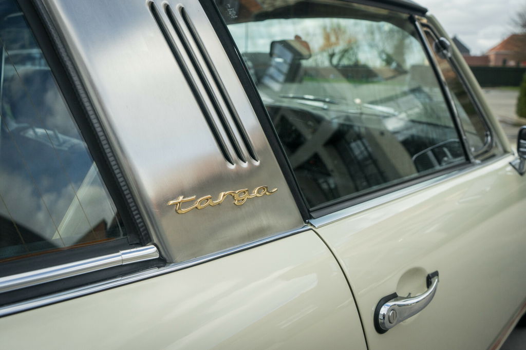 Porsche 911 Backdate