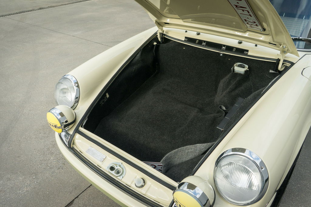 Porsche 911 Backdate