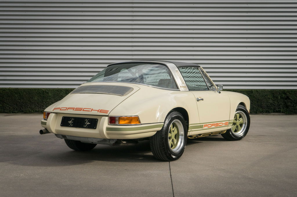 Porsche 911 Backdate