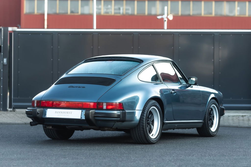 Porsche 911 Carrera 3.2 (US)
