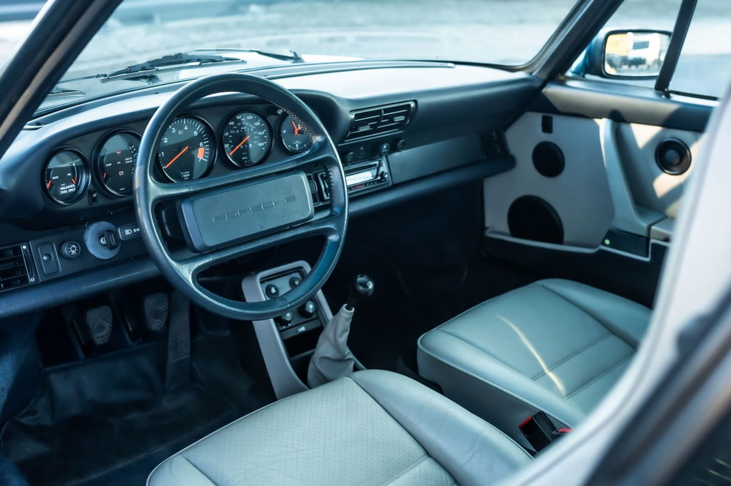 Porsche 911 Carrera 3.2 (US)