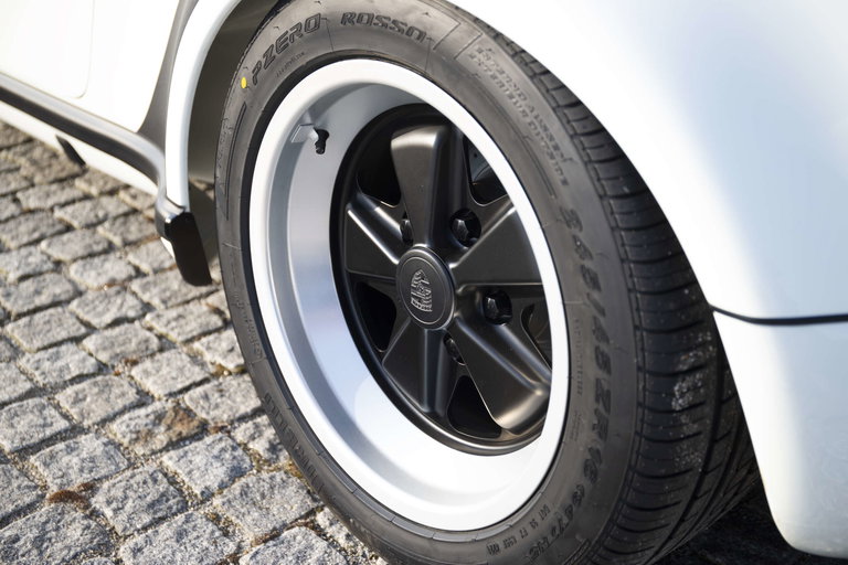 Porsche 911 Turbo 3.3