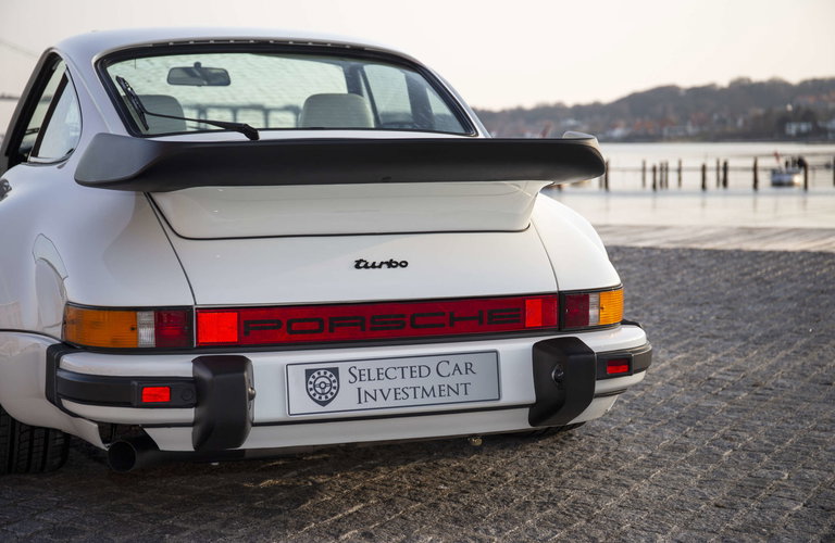 Porsche 911 Turbo 3.3