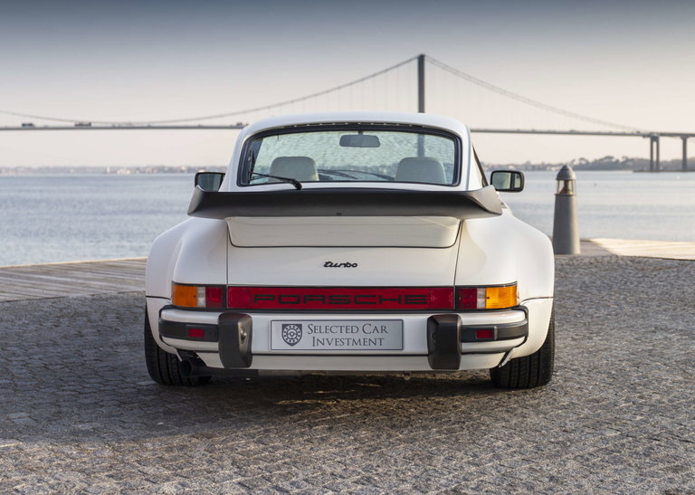 Porsche 911 Turbo 3.3