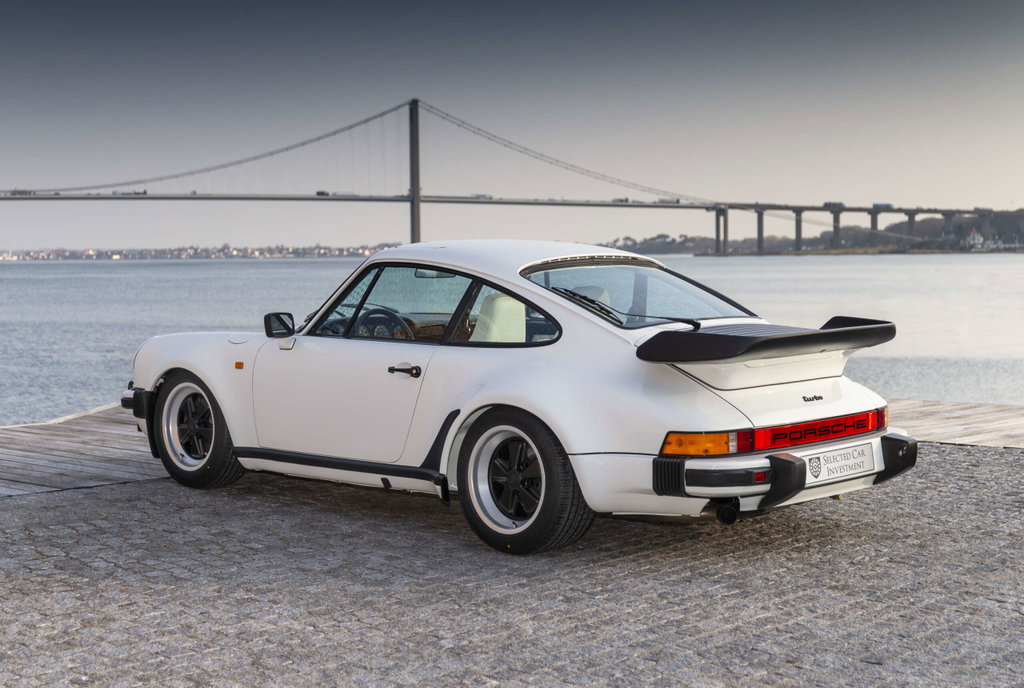 Porsche 911 Turbo 3.3