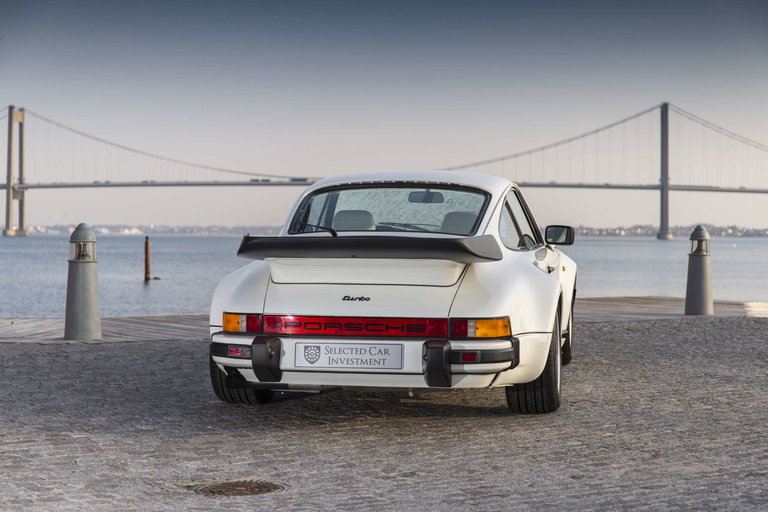 Porsche 911 Turbo 3.3