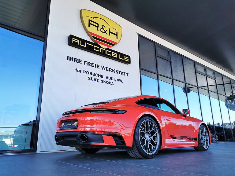 Porsche 992 Carrera 4S