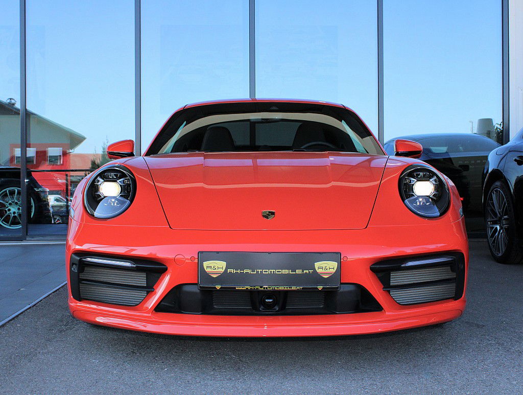 Porsche 992 Carrera 4S