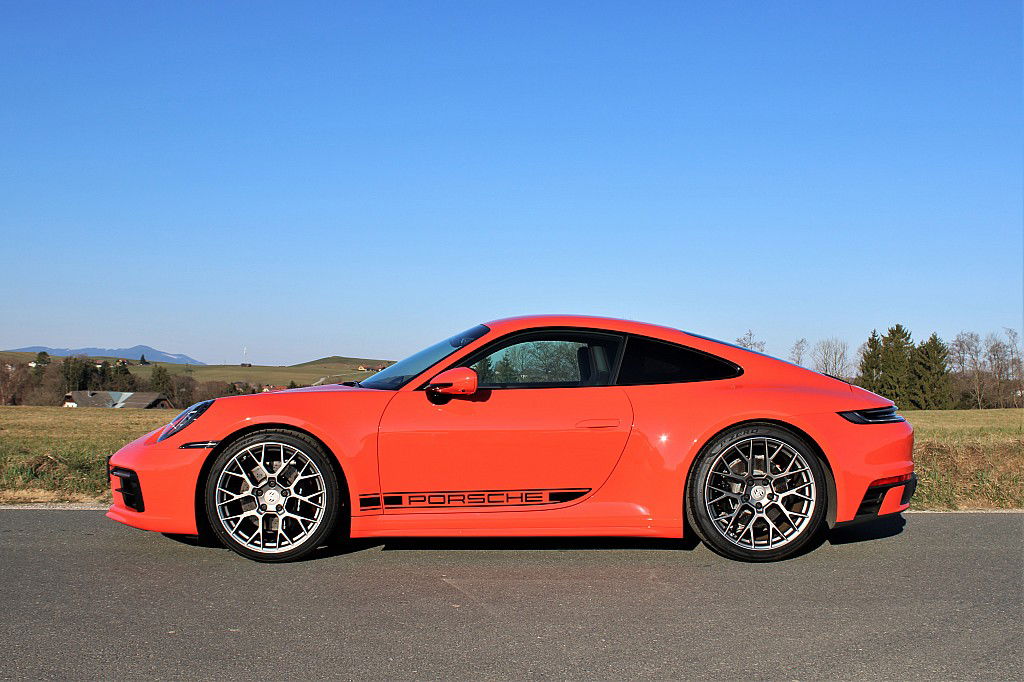 Porsche 992 Carrera 4S