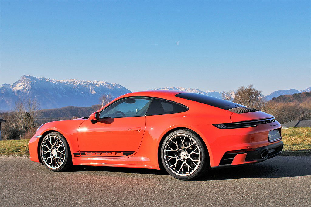 Porsche 992 Carrera 4S