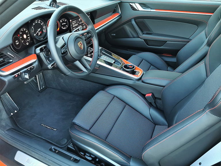 Porsche 992 Carrera 4S