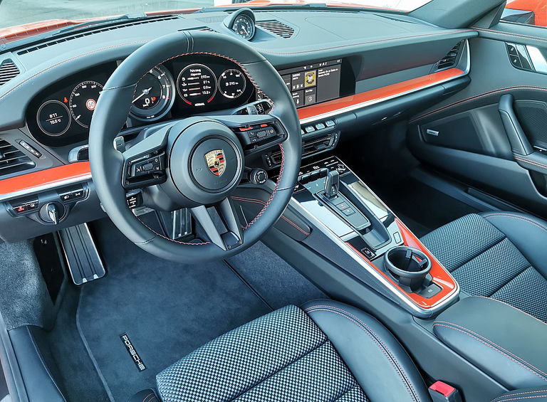 Porsche 992 Carrera 4S