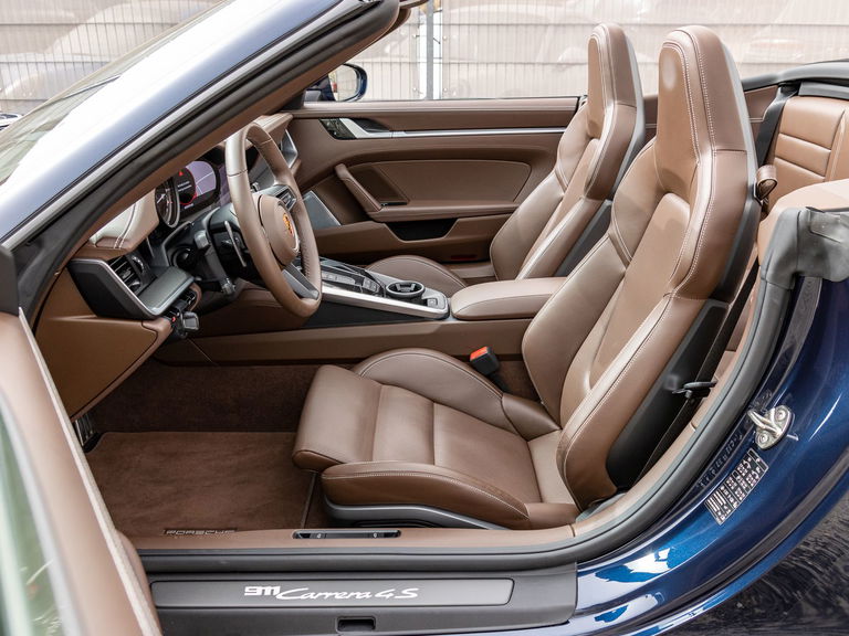 Porsche 992 Carrera 4S