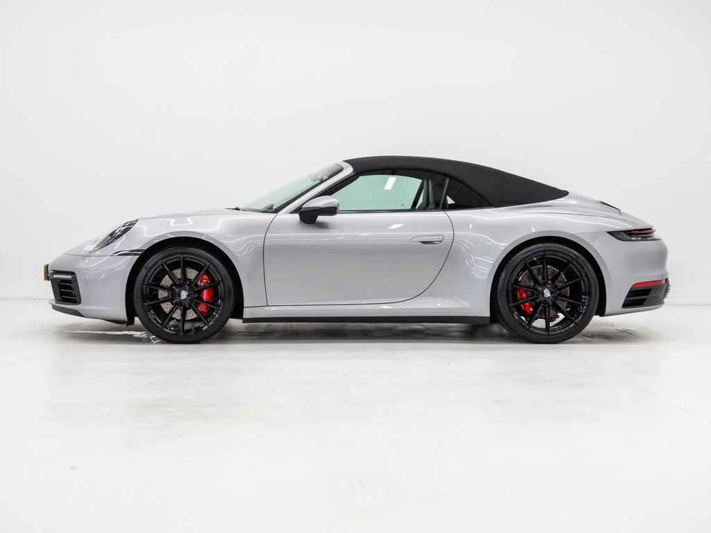 Porsche 992 Carrera 4S