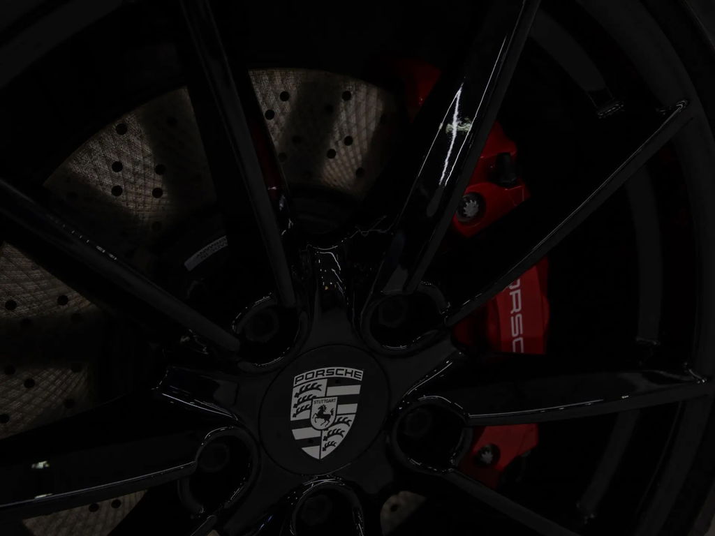 Porsche 992 Carrera 4S