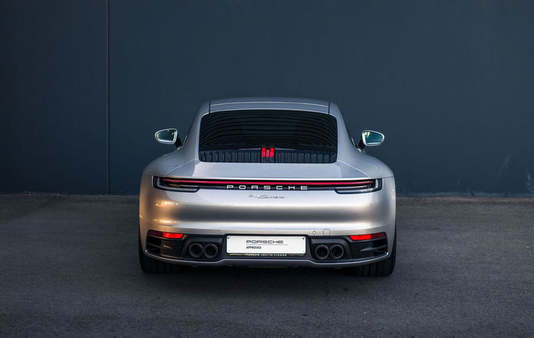 Porsche 992 Carrera